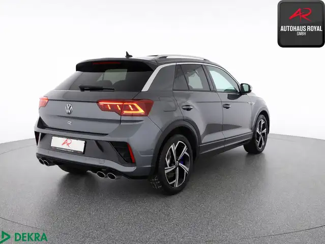 Volkswagen T-Roc view 5