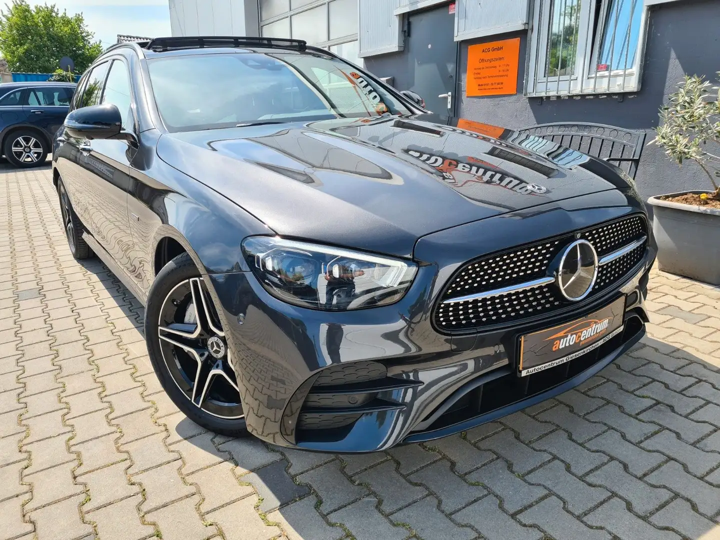 Mercedes-Benz E 300 e T 2x AMG*Night*Pano*ACC+*AHK*360°*Keylss Grau - 2