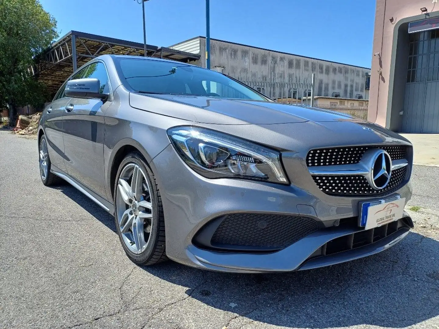 Mercedes-Benz CLA 200 d S.W. Automatic Premium AMG Tagliandi Mercedes Grigio - 2