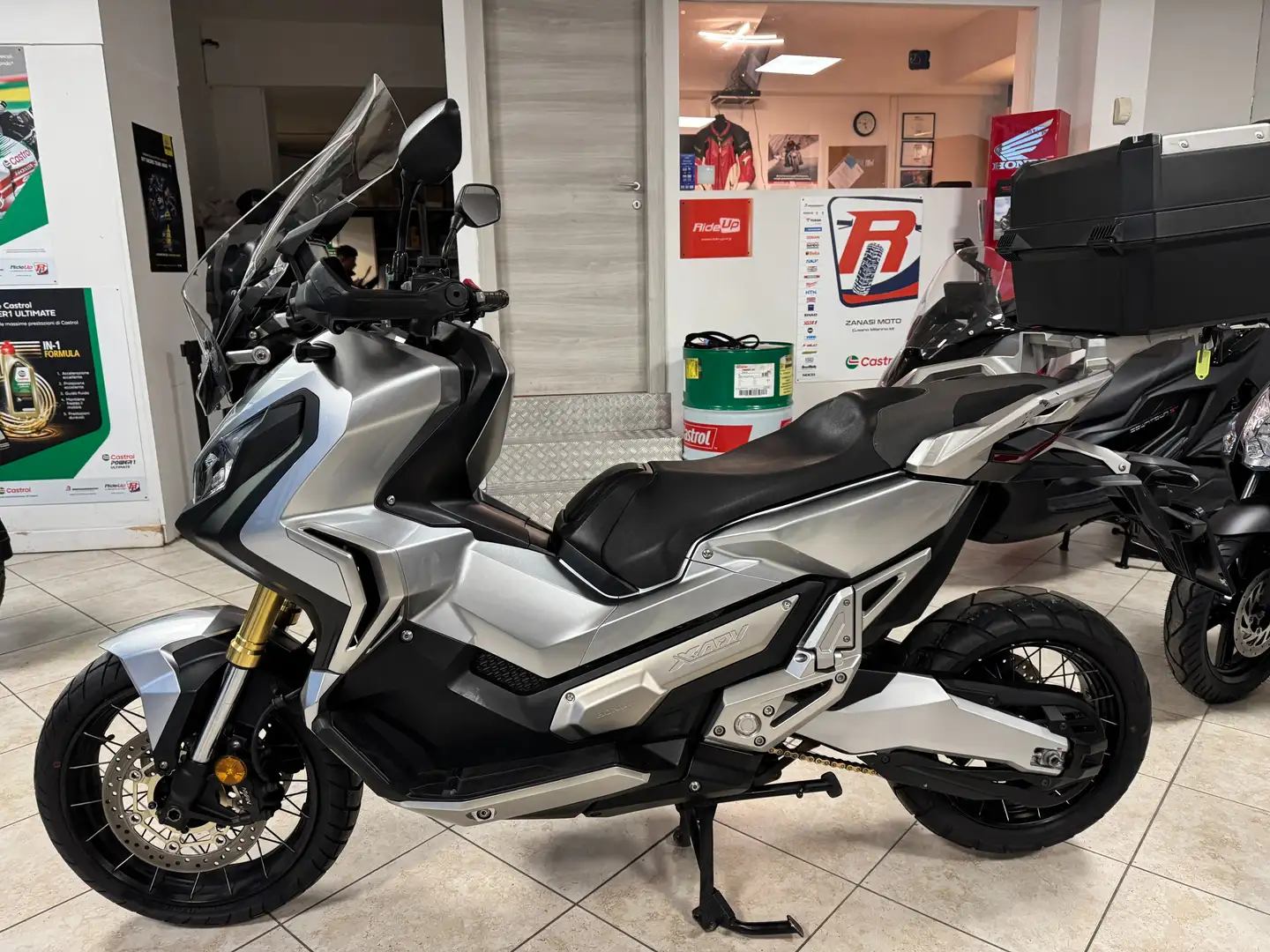 Honda X-ADV Gri - 2
