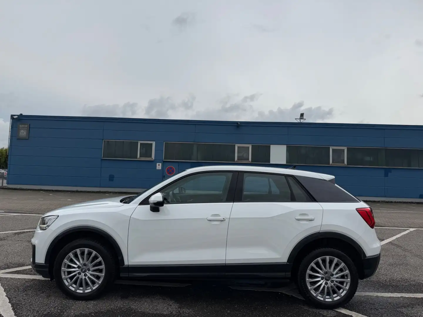 Audi Q2 30 TFSI design LED NAVI PDC KLIMAAUTO SHZ Weiß - 2
