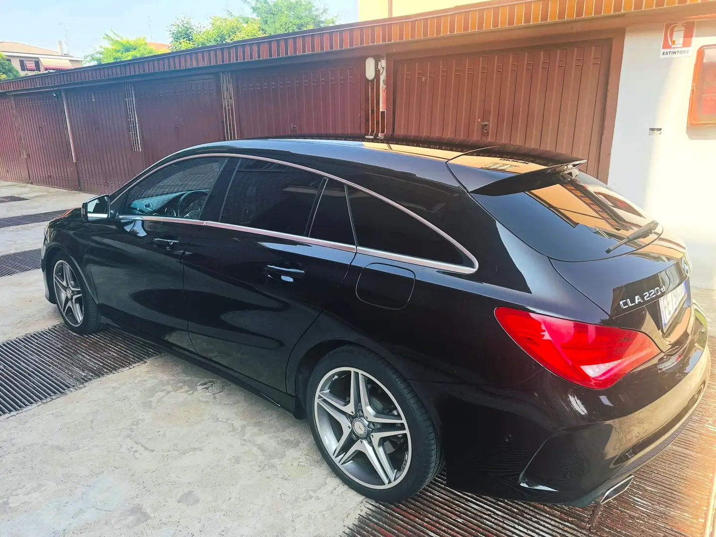 Mercedes-Benz CLA 220 CLA Shooting Brake - X117 Shooting Brake d Premium Nero - 2
