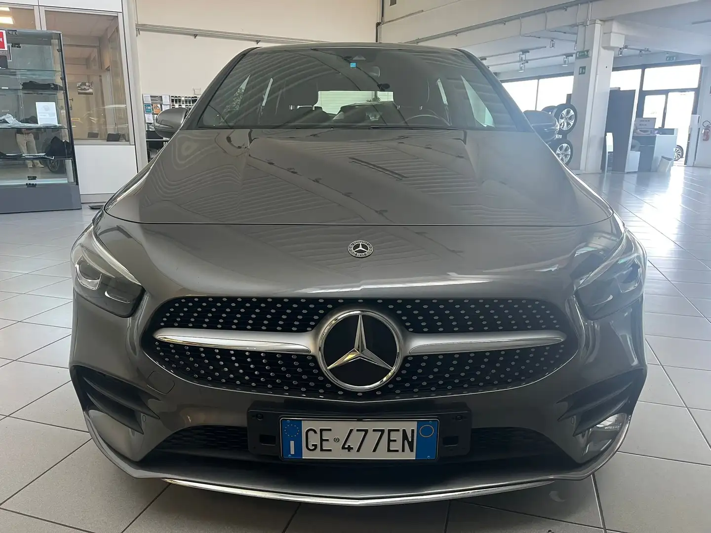 Mercedes-Benz B 200 PREMIUM AUTO! AMG LINE! CARPLAY!TAGLIANDI MERCEDES Grau - 2