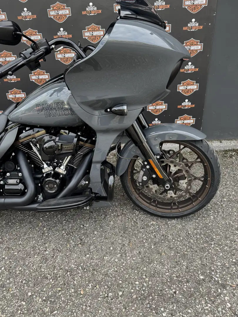 Harley-Davidson Road Glide Road Glide ST - 2