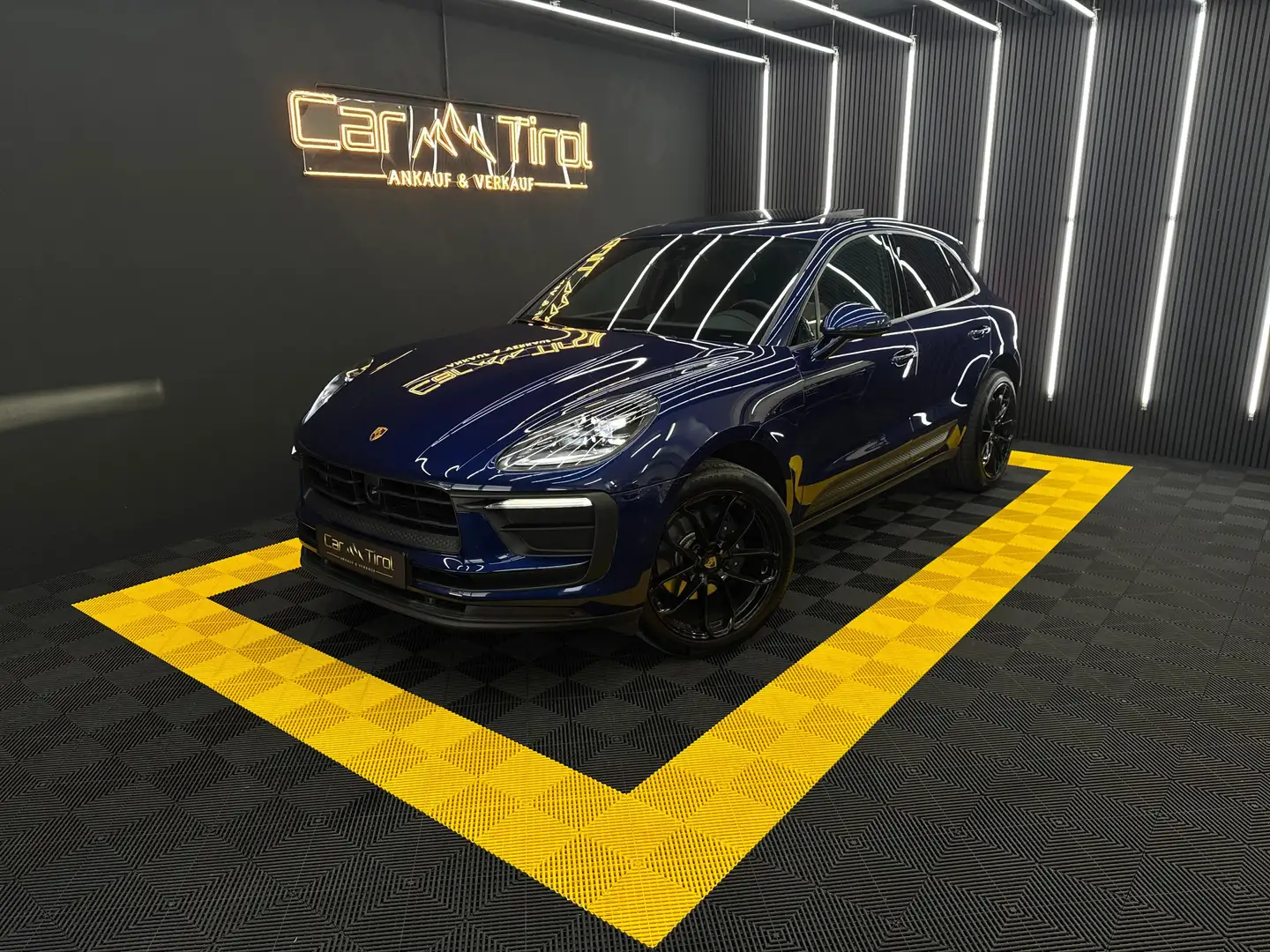 Porsche Macan PANO / AHK / SPORT Blau - 2