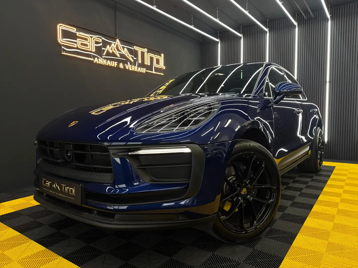 Porsche Macan PANO / AHK / SPORT Blau - 1