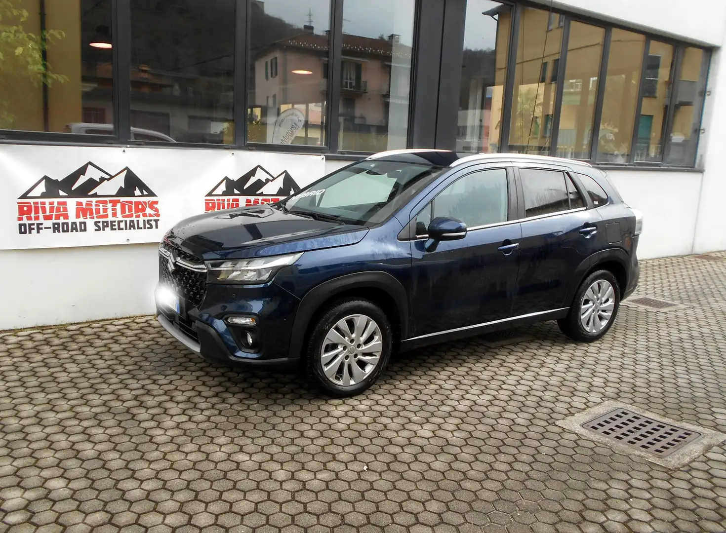 Suzuki SX4 S-Cross S-Cross 1.4h Top+ 2wd. Da € 185 Blau - 1
