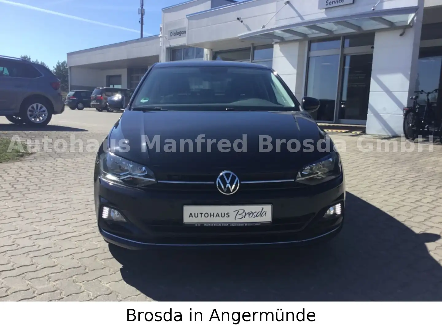 Volkswagen Polo High APP ACC CLI WR Zwart - 2