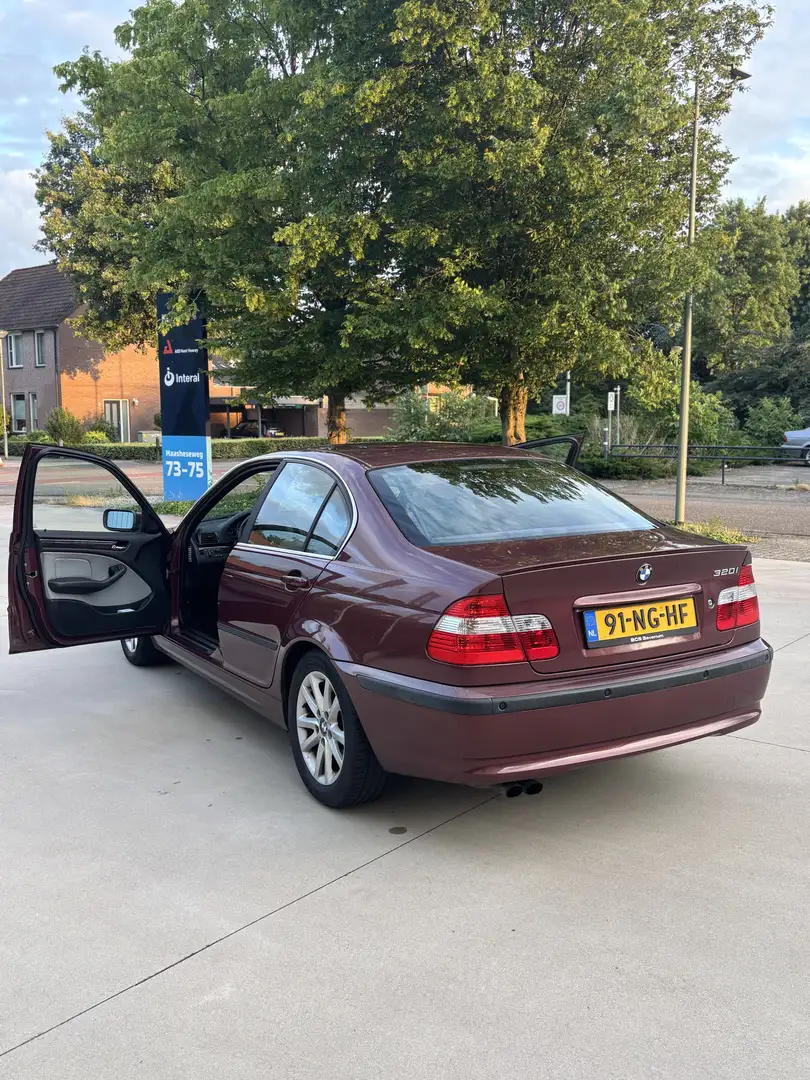 BMW 320 320i Edition Exclusive - 2