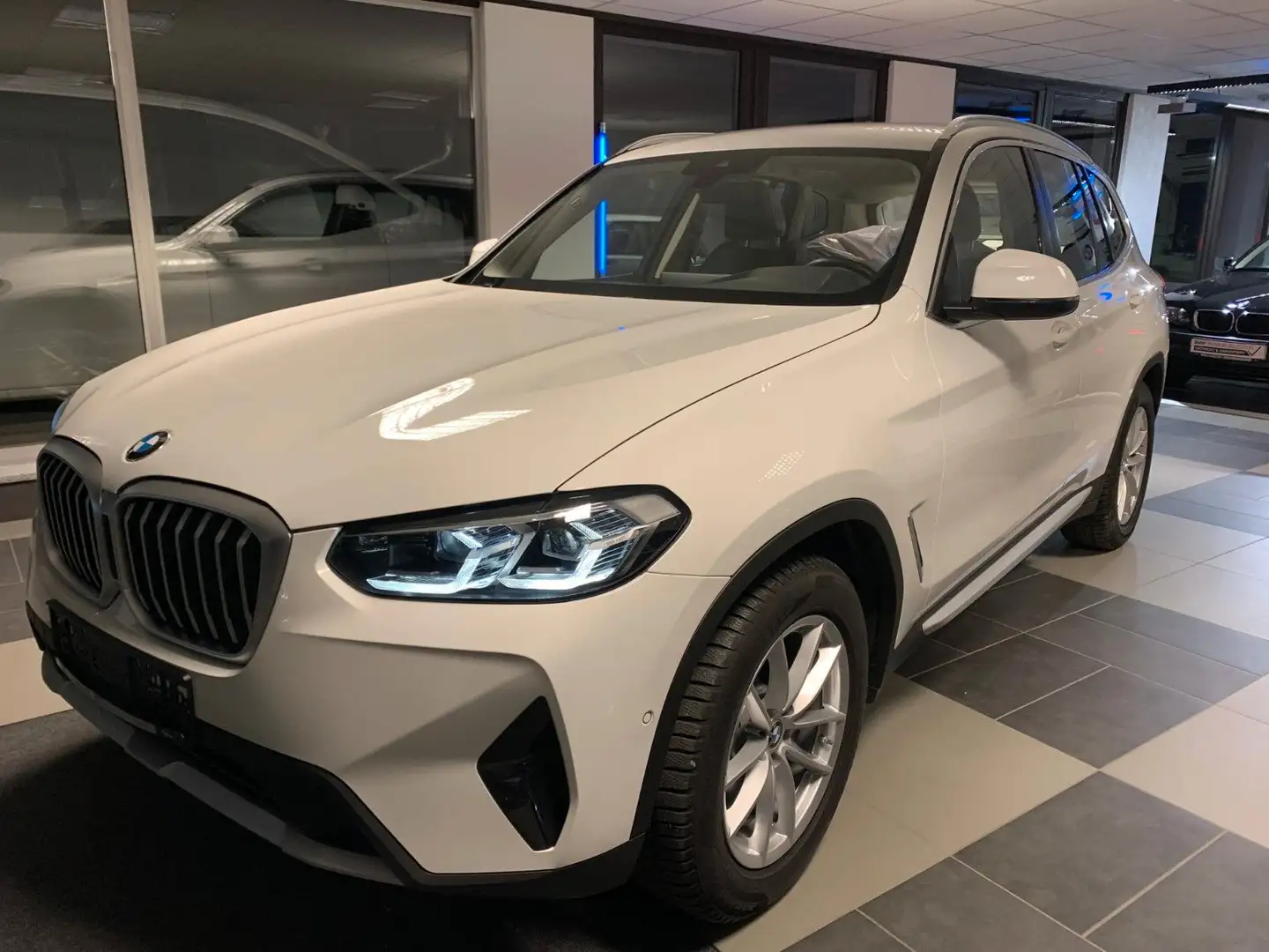 BMW X3 xDrive 20 d Weiß - 1