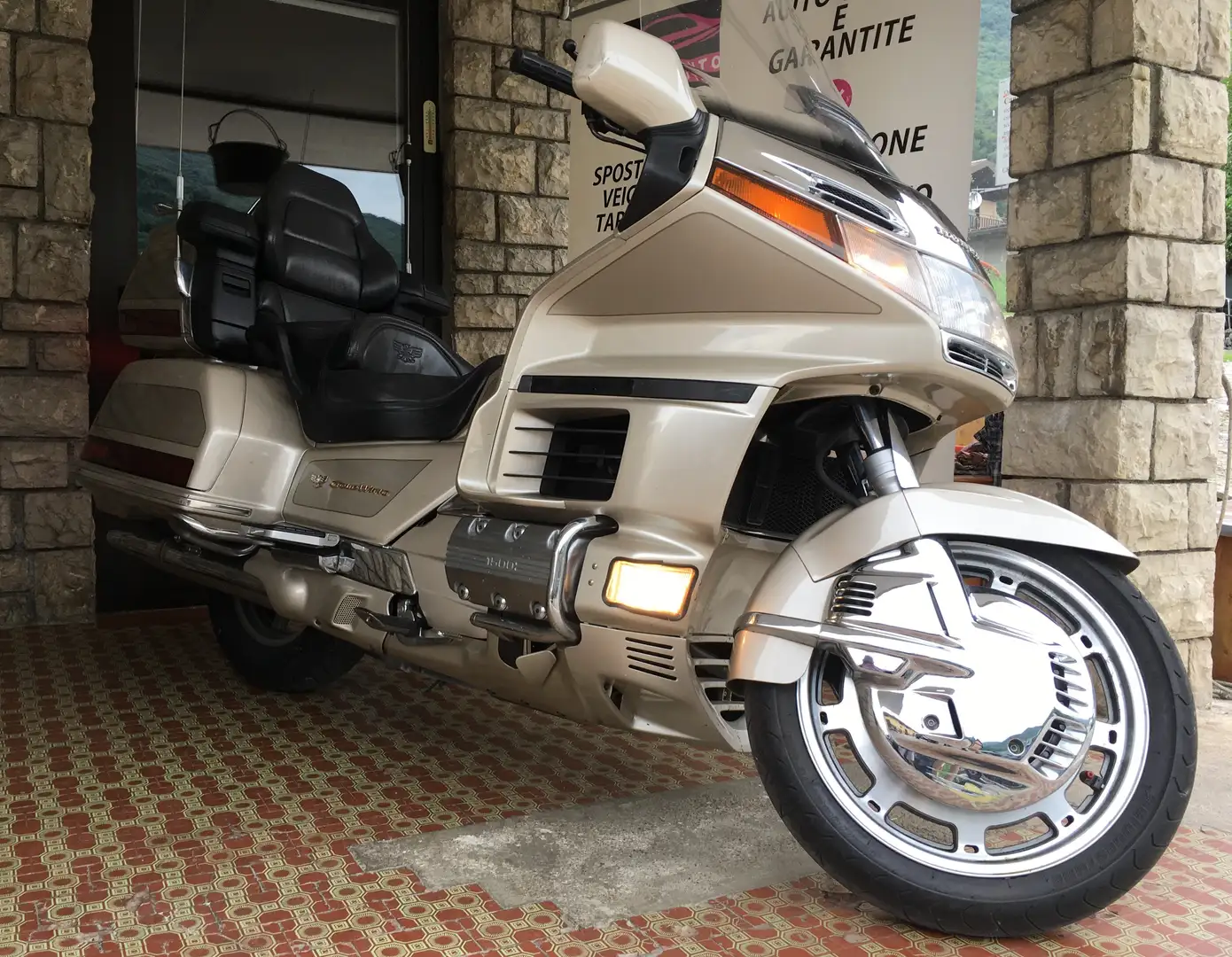 Honda Gold Wing 1520 america Oro - 1