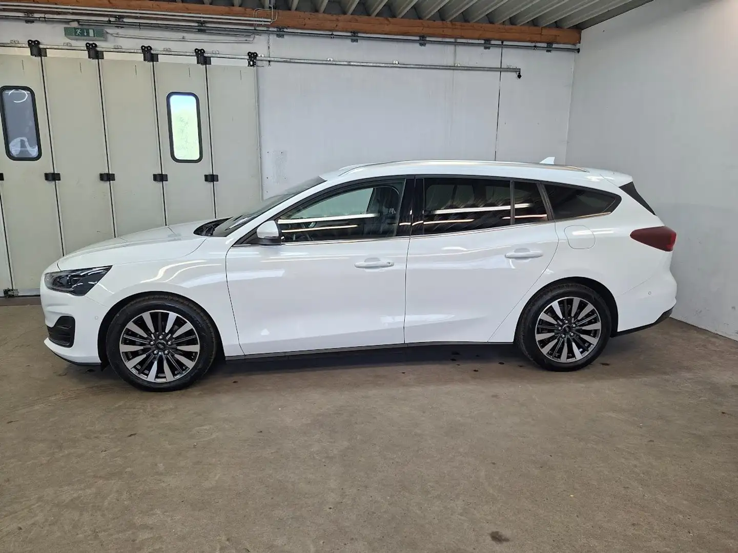 Ford Focus Focus Kombi 1.5 EcoBlue Titanium X, AHK, LED Weiß - 2