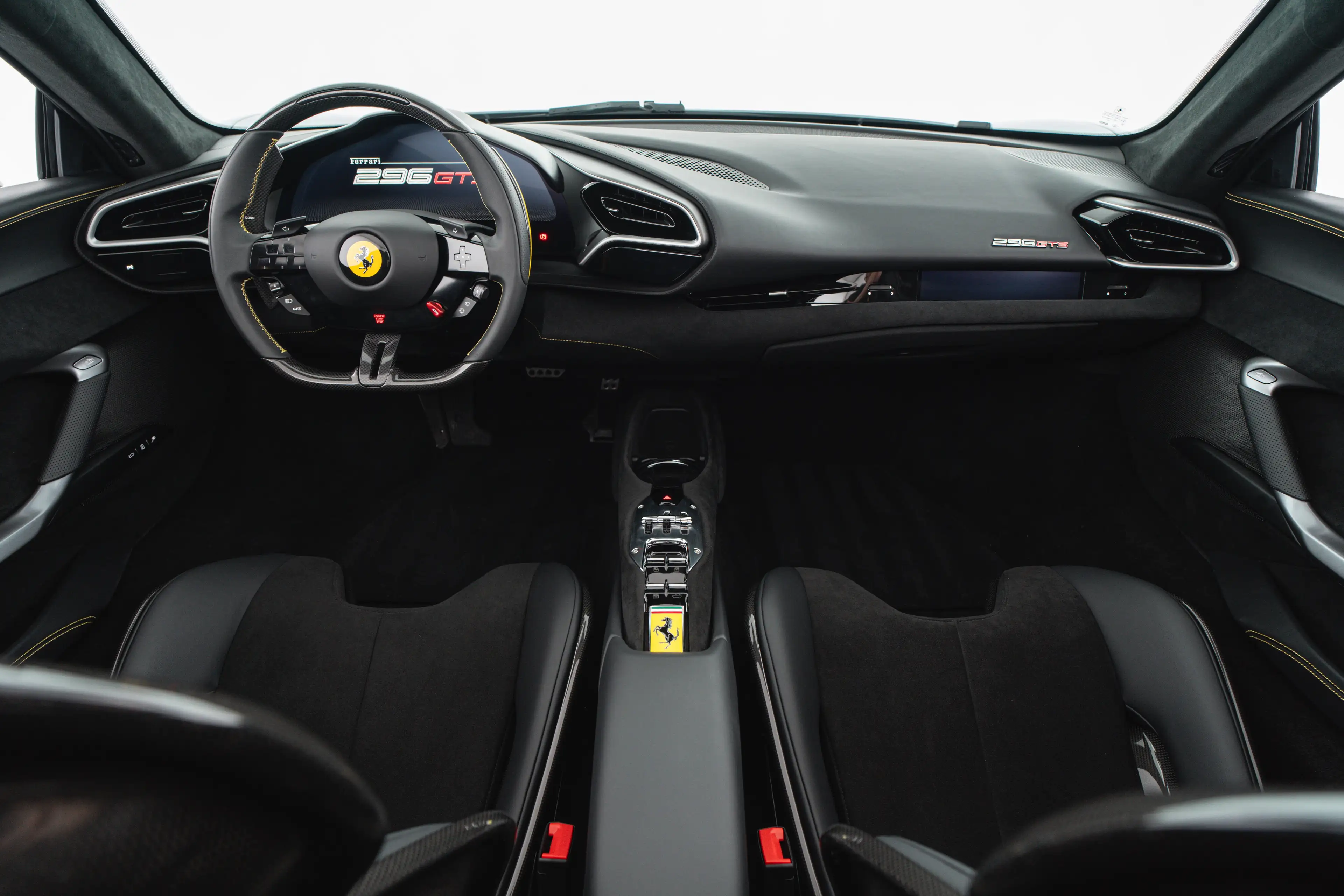 Ferrari 296 GTS — photo 10