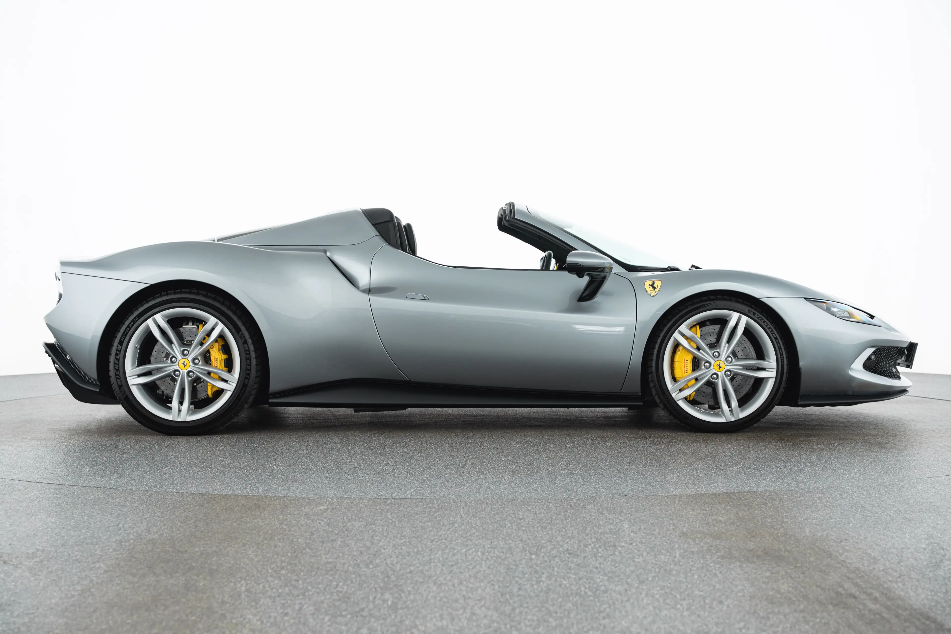 Ferrari 296 GTS — photo 4
