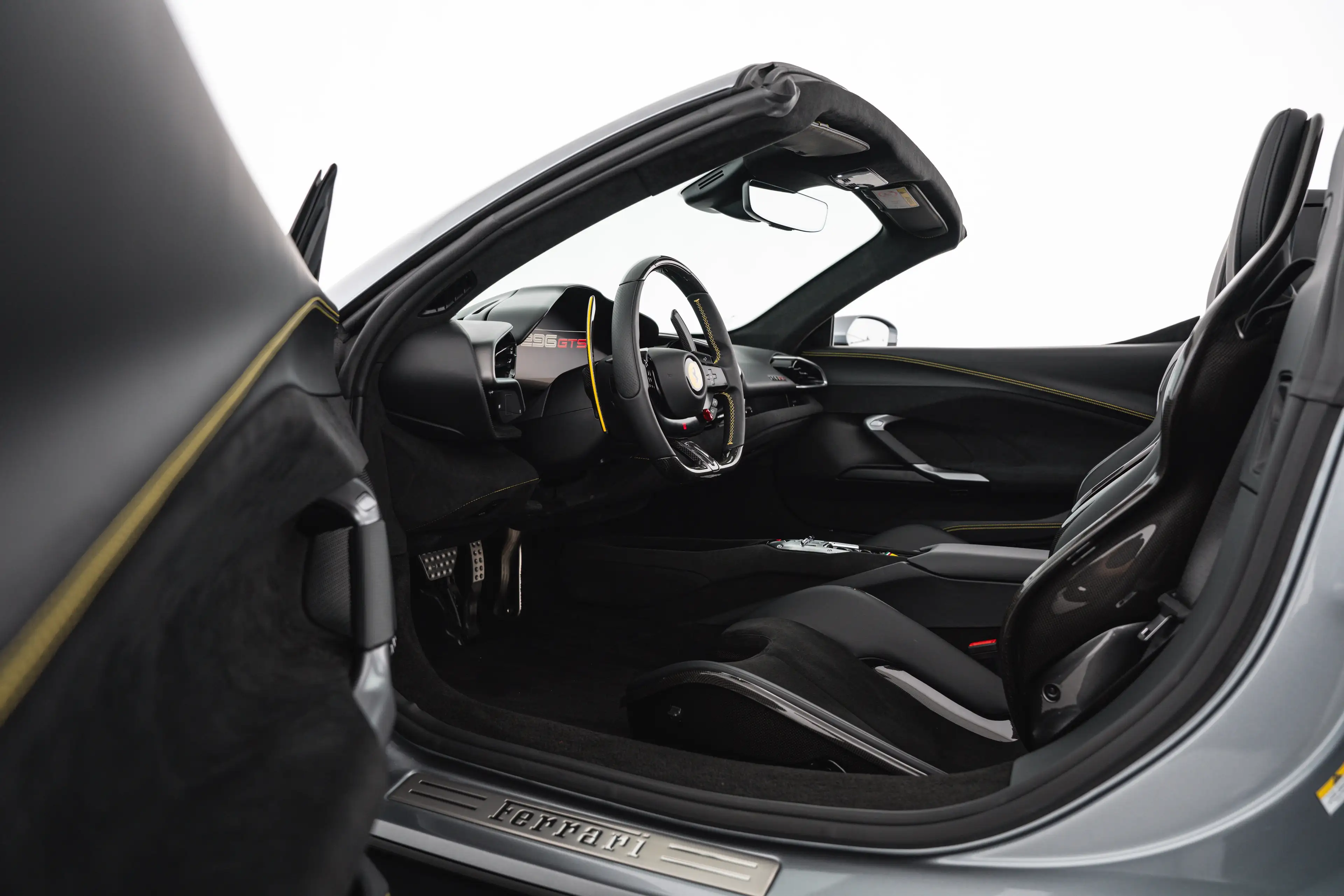 Ferrari 296 GTS — photo 14