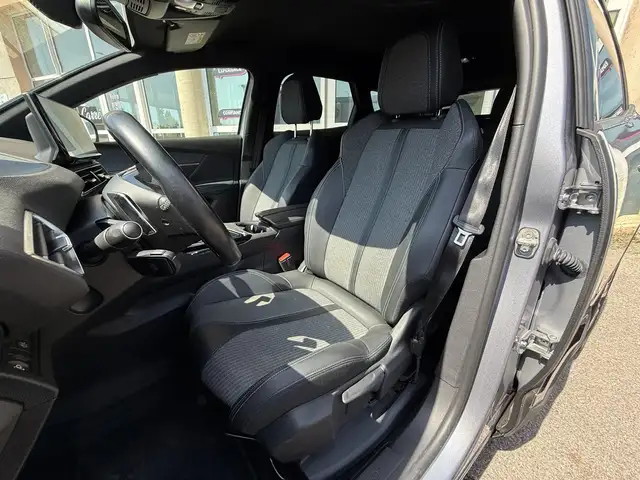 Peugeot 3008 view 10