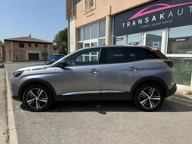 Peugeot 3008 view 8