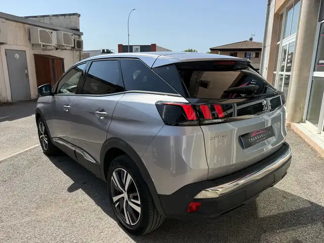 Peugeot 3008 view 7