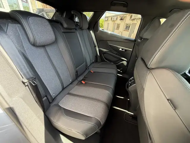 Peugeot 3008 view 14