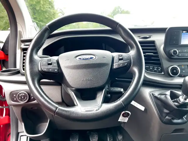 Ford Transit Custom view 10