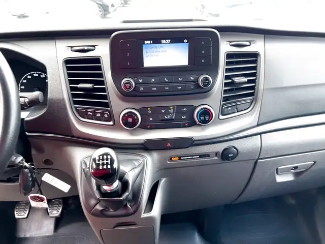 Ford Transit Custom view 12