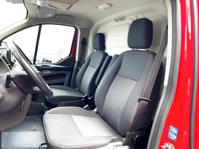 Ford Transit Custom view 15