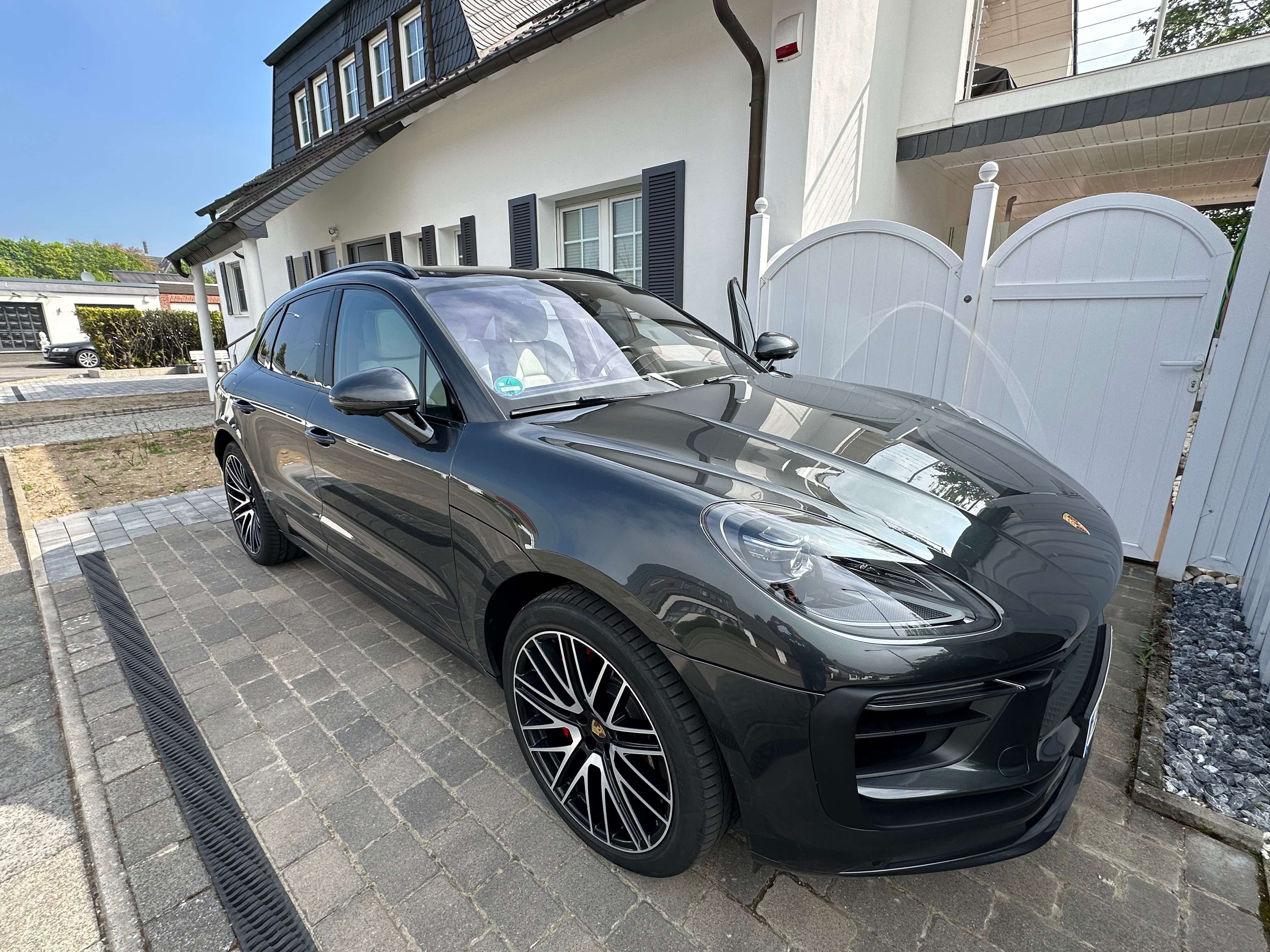 Second hand Porsche Macan 