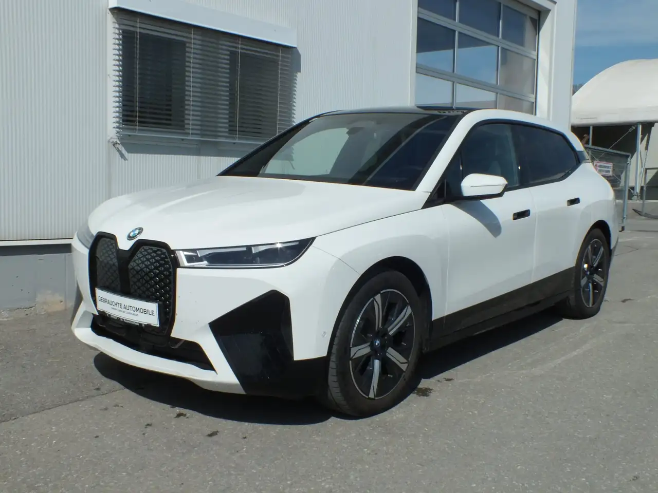 BMW iX xDrive50
