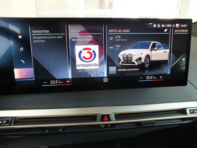 BMW iX xDrive50 Ansicht 2