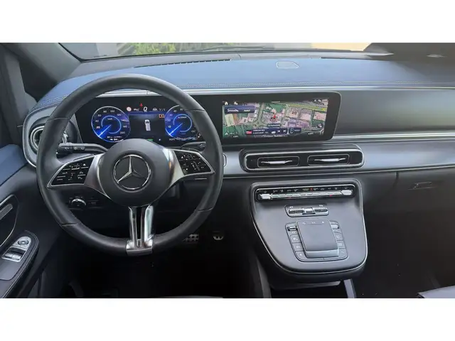 Mercedes-Benz 300 view 9