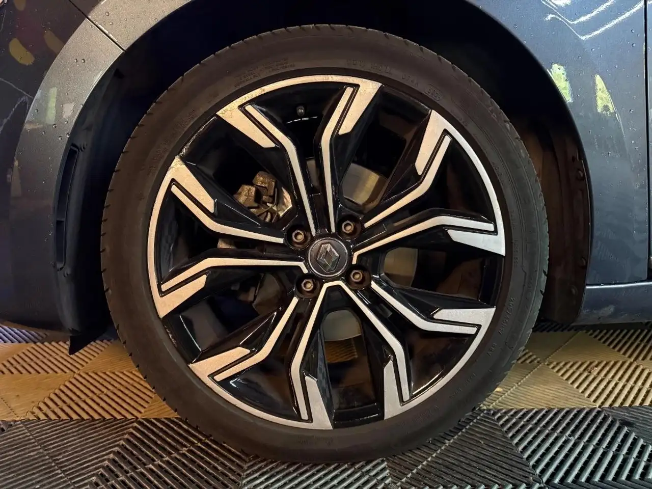 Renault Clio Citadine 5 portes — photo 48
