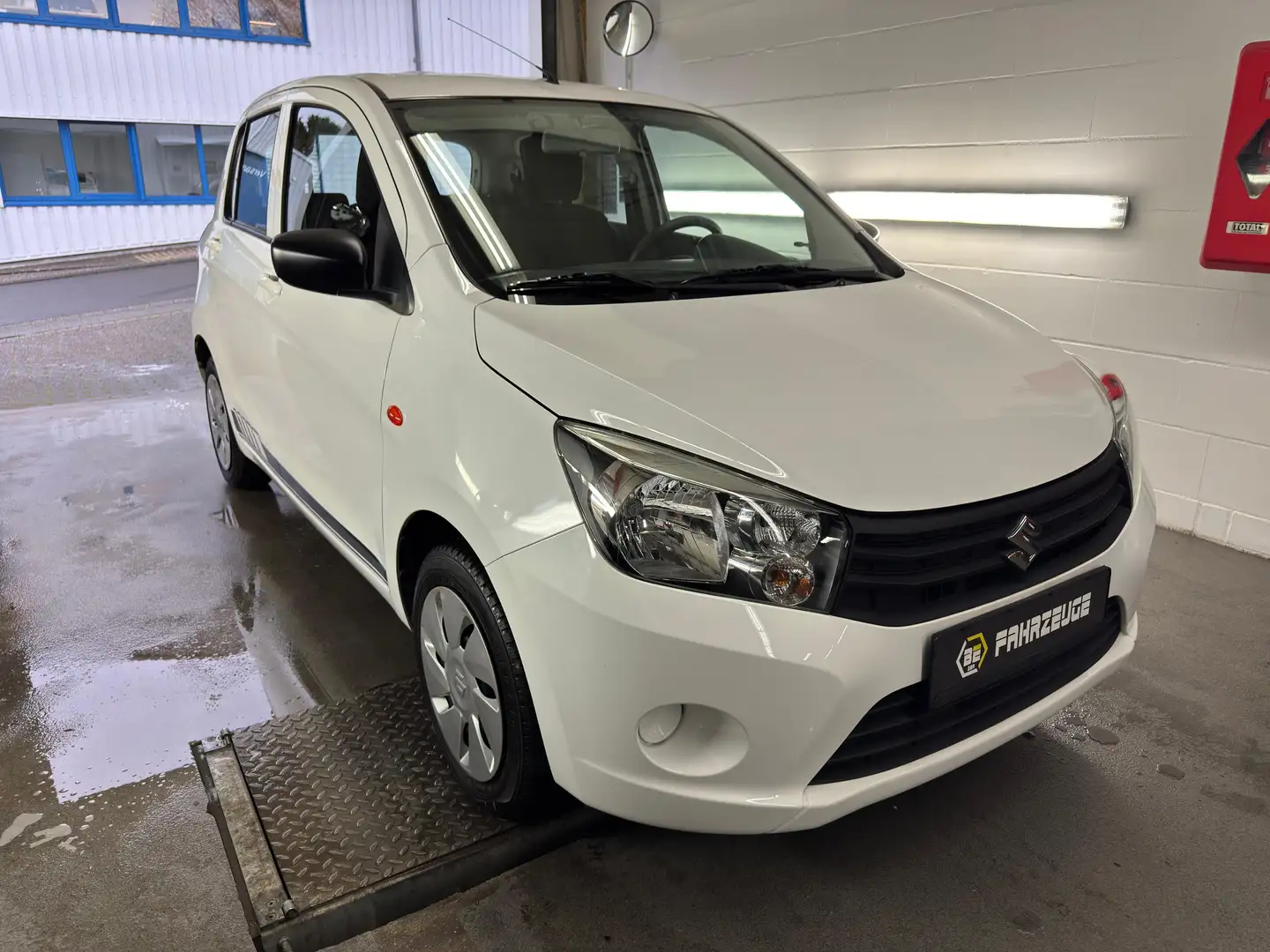 Suzuki Celerio *KLIMA*8-FACH BEREIFT*2.HAND* Weiß - 1