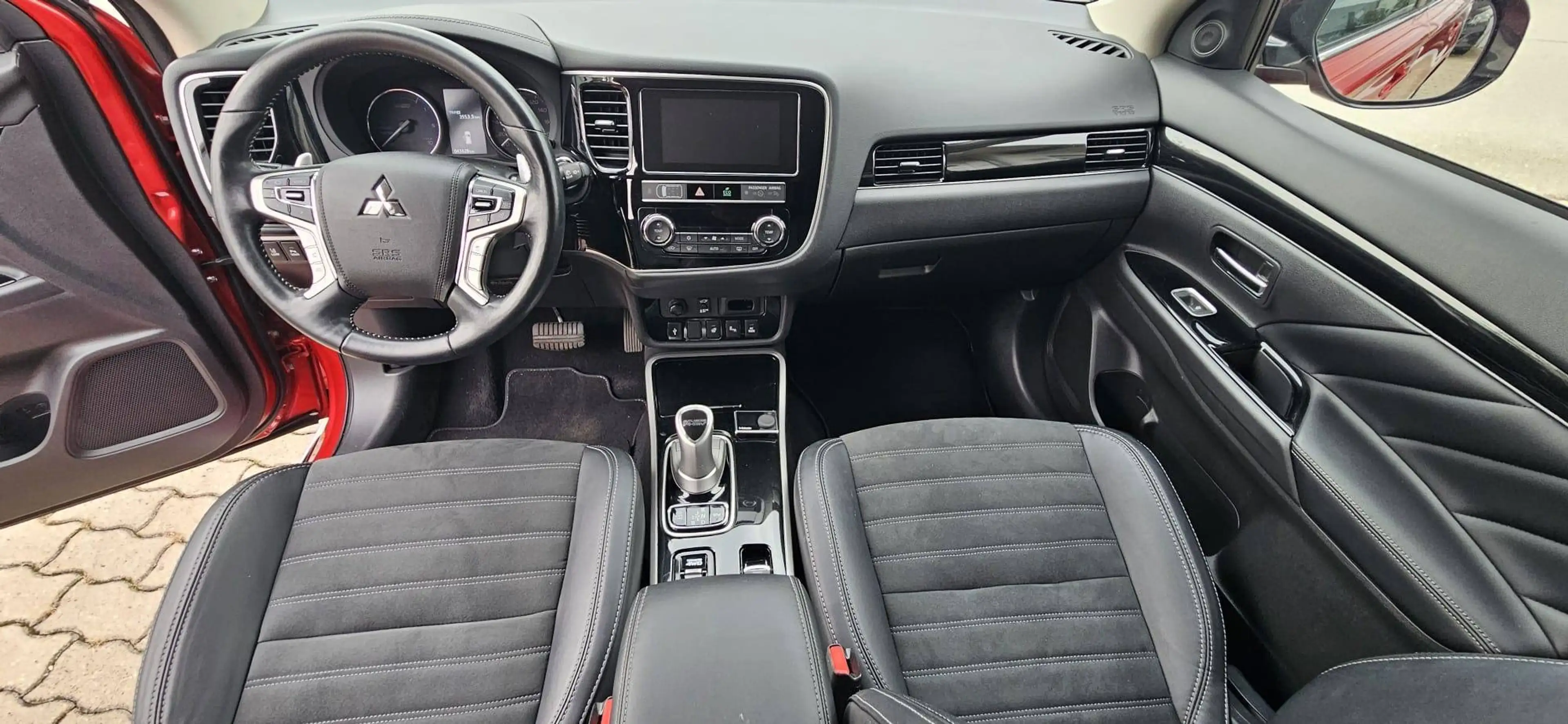 Mitsubishi Outlander PHEV Plus 4WD - 1. Hand - Scheckheftgepflegt - — photo 14