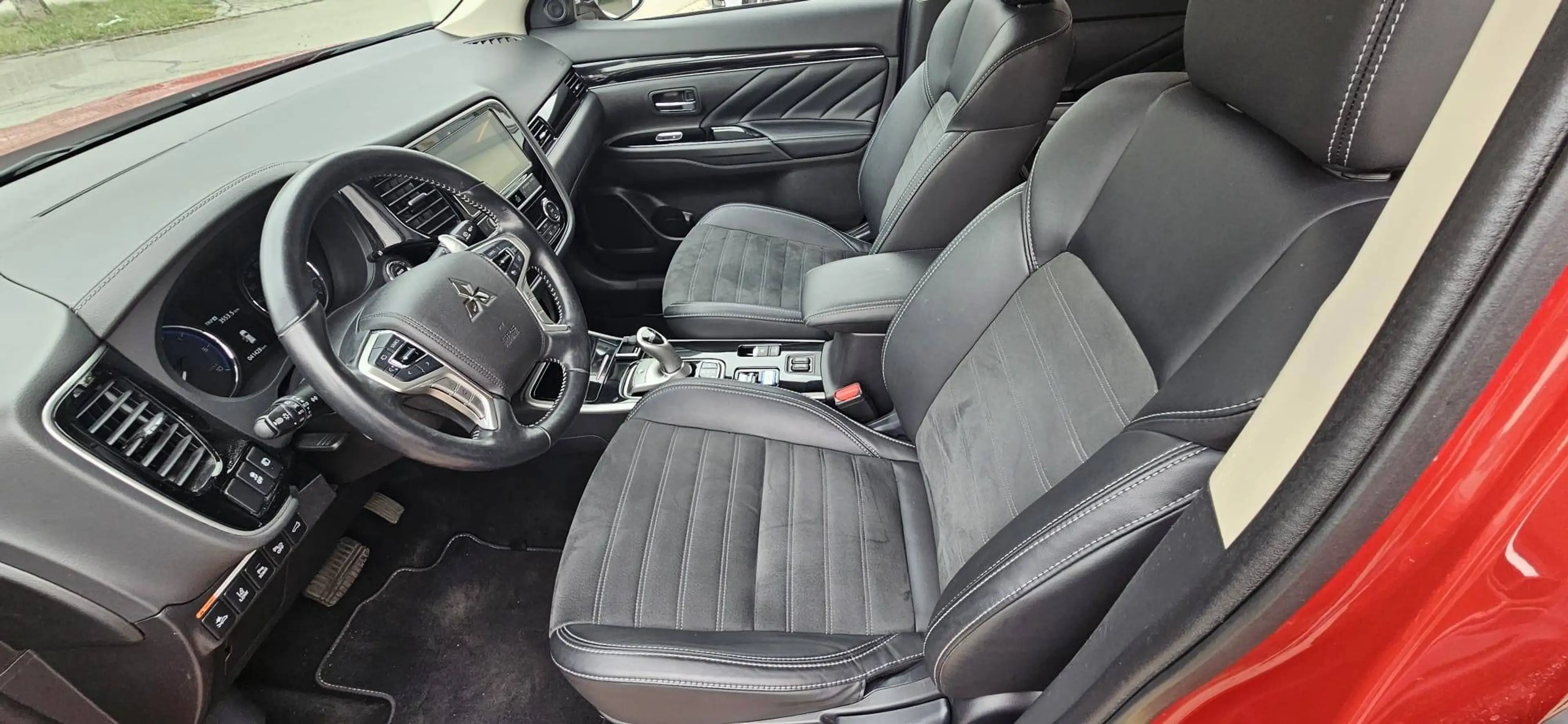 Mitsubishi Outlander PHEV Plus 4WD - 1. Hand - Scheckheftgepflegt - — photo 13