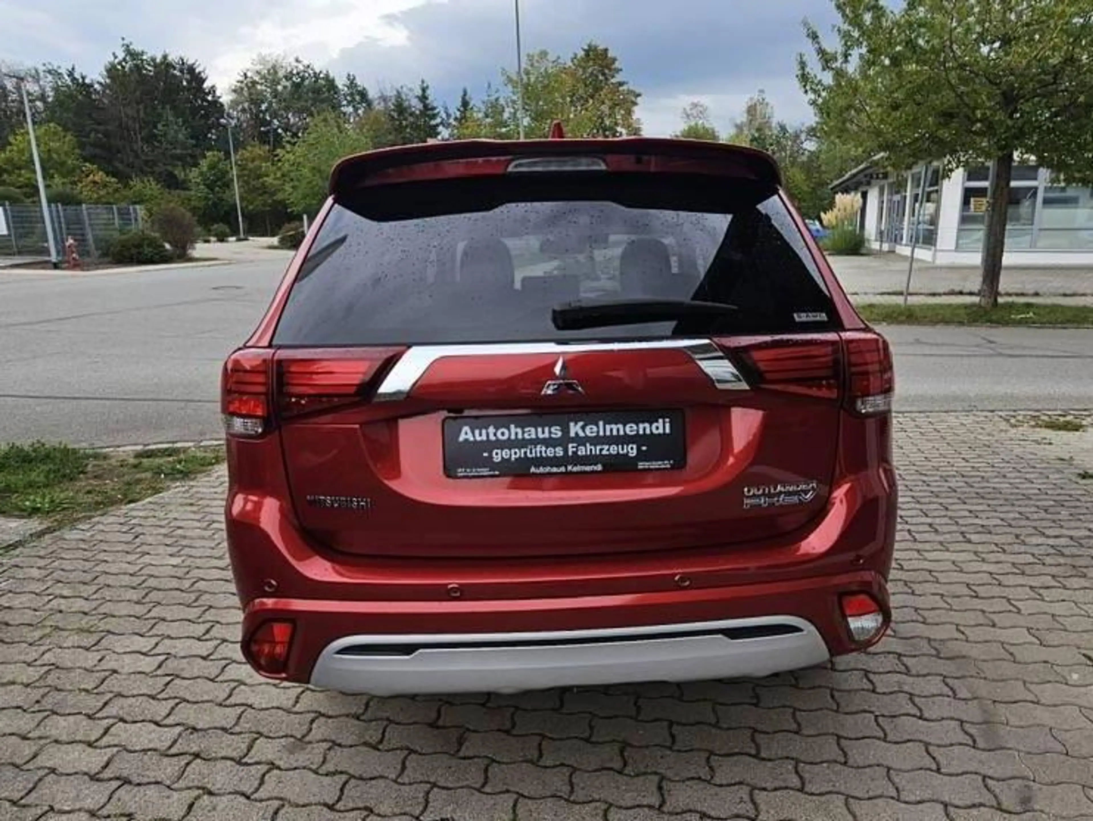 Mitsubishi Outlander PHEV Plus 4WD - 1. Hand - Scheckheftgepflegt - — photo 9
