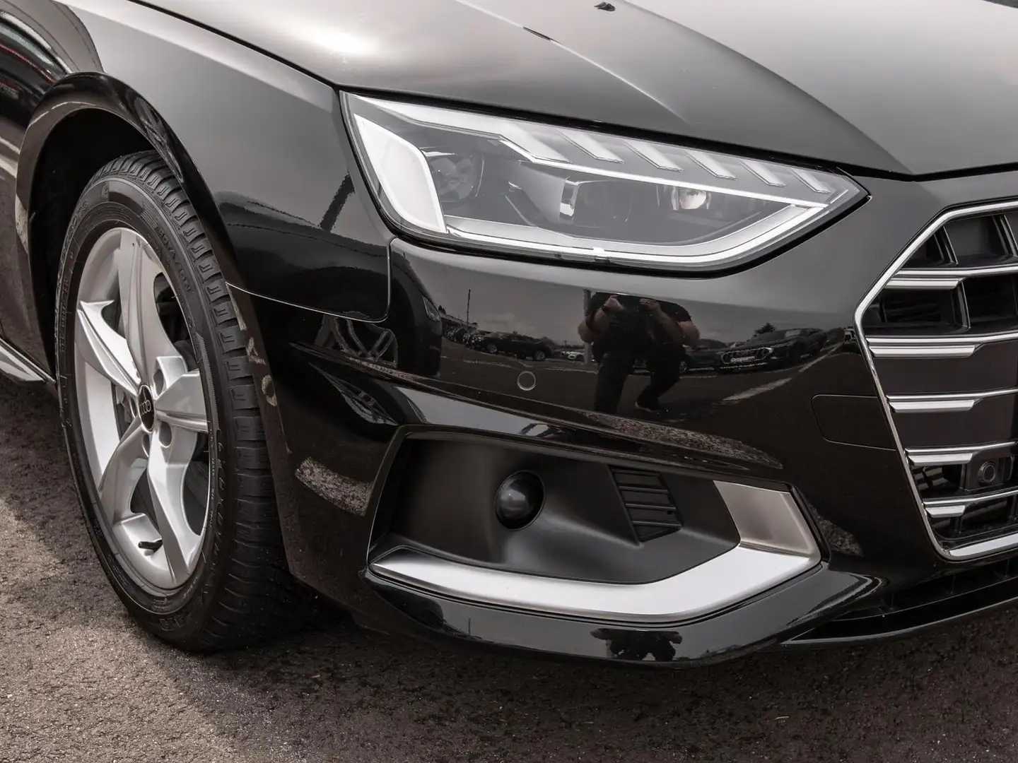 Audi A4 Avant 40 TFSI advanced Stronic,LED,ACC,Leder,Kamer Zwart - 2