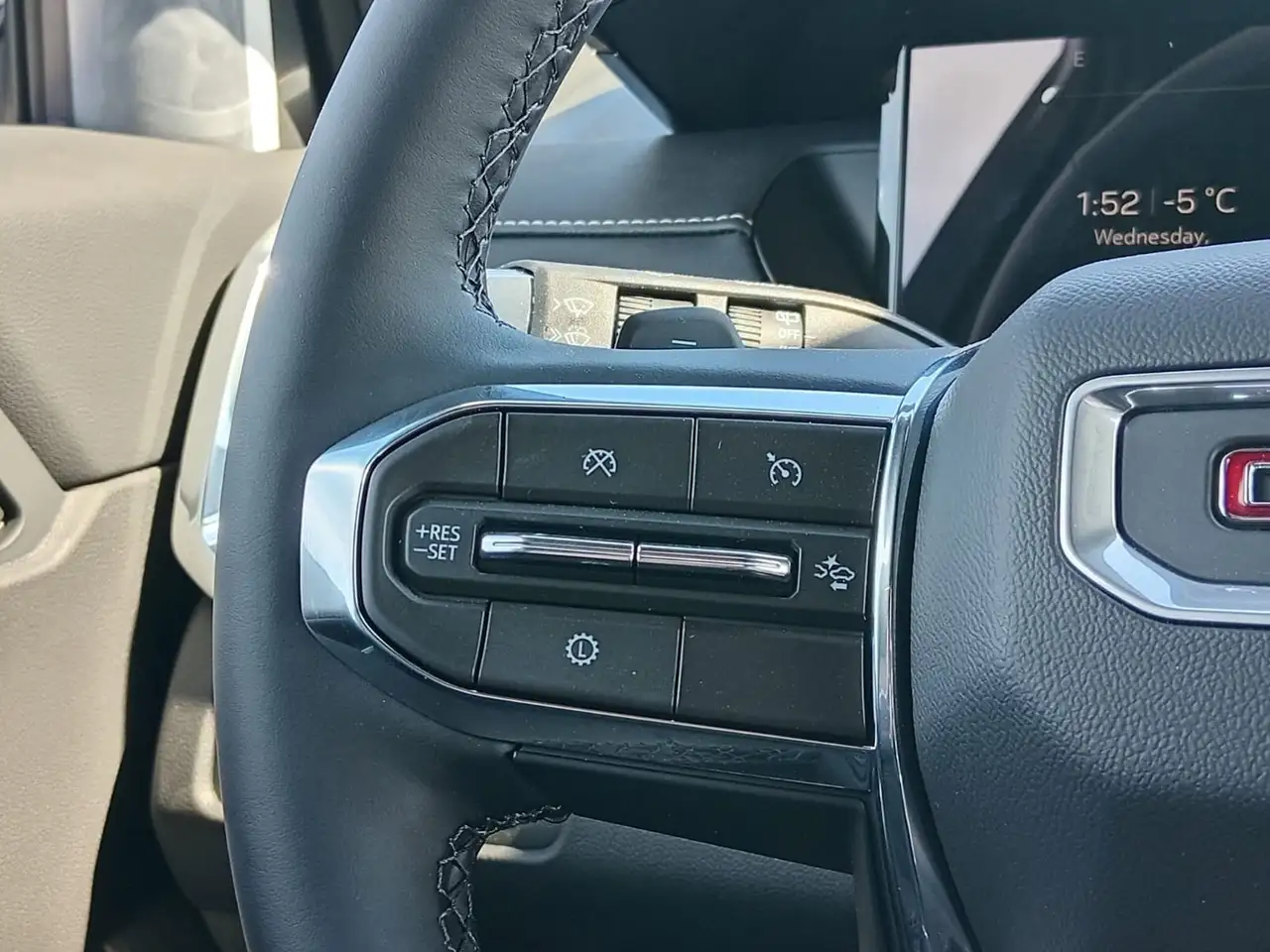 GMC Acadia снимка GMC Acadia