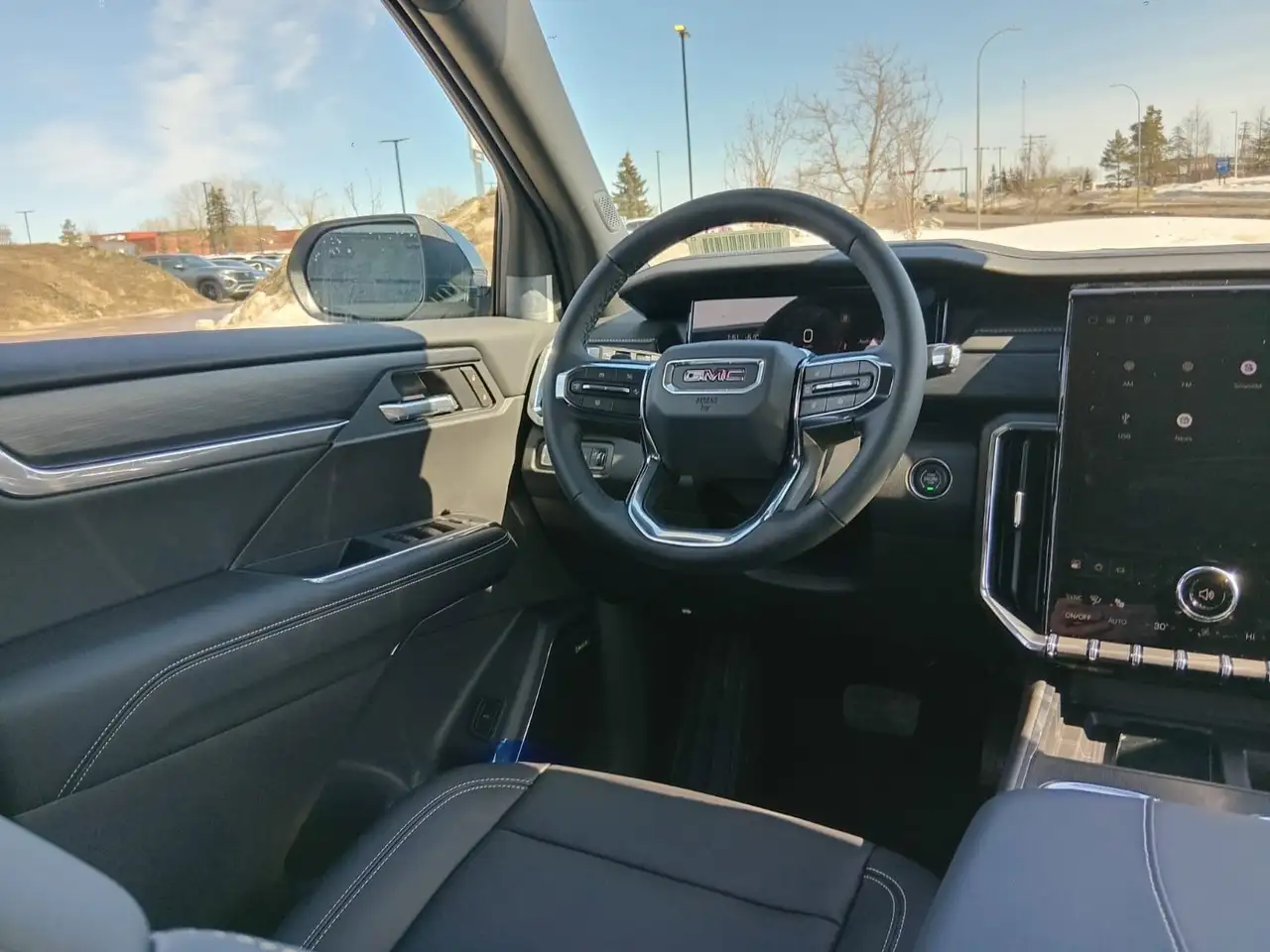 GMC Acadia снимка GMC Acadia