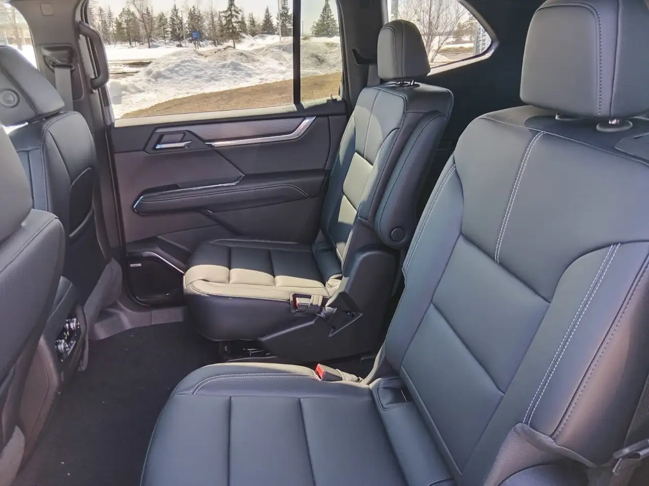 GMC Acadia снимка GMC Acadia