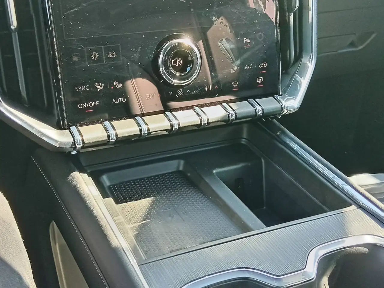 GMC Acadia снимка GMC Acadia