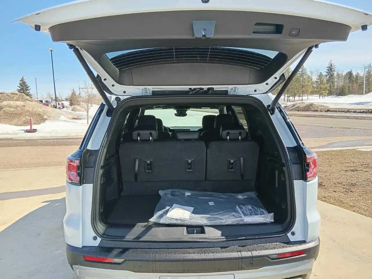 GMC Acadia снимка GMC Acadia