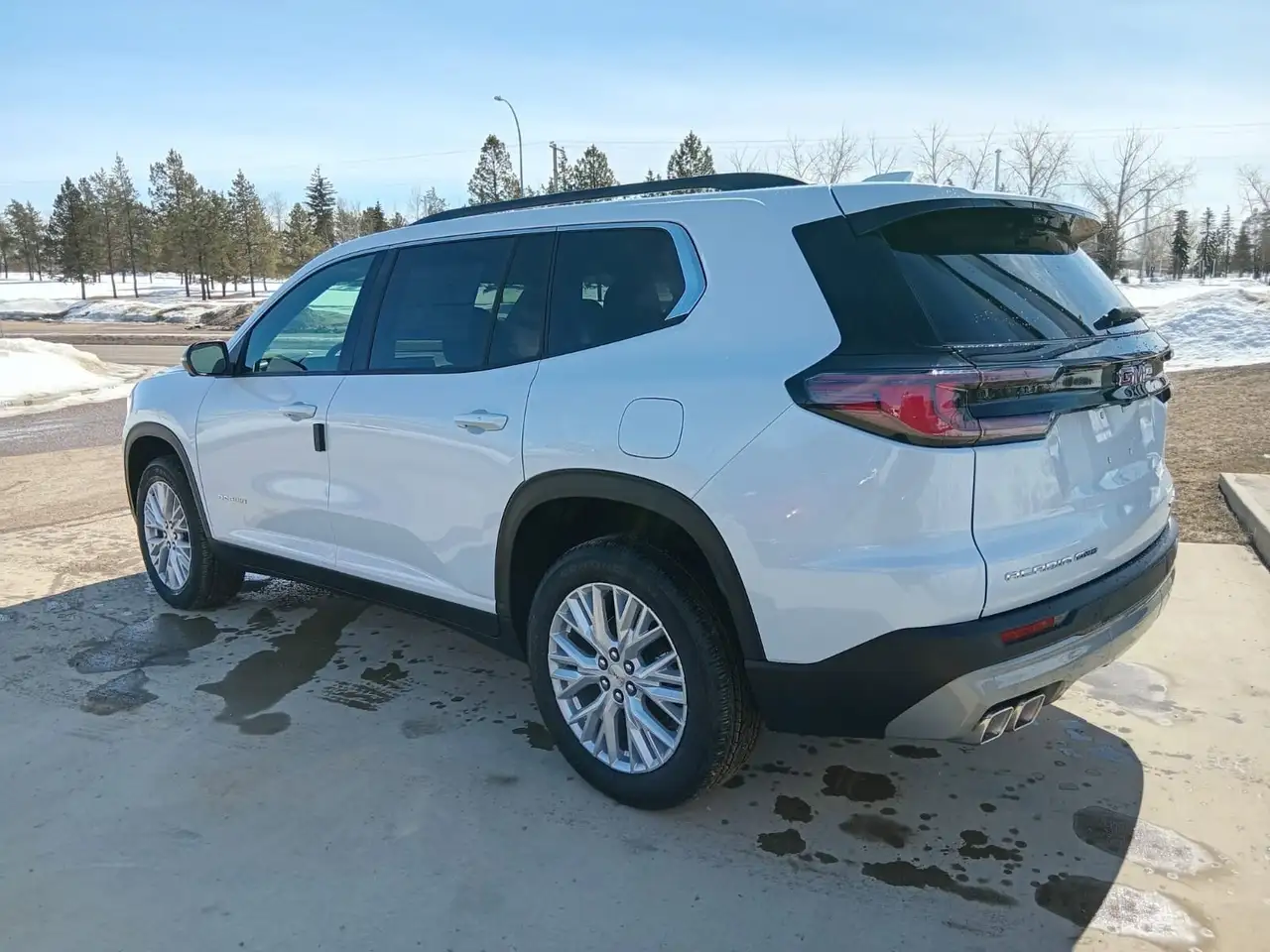 GMC Acadia снимка GMC Acadia