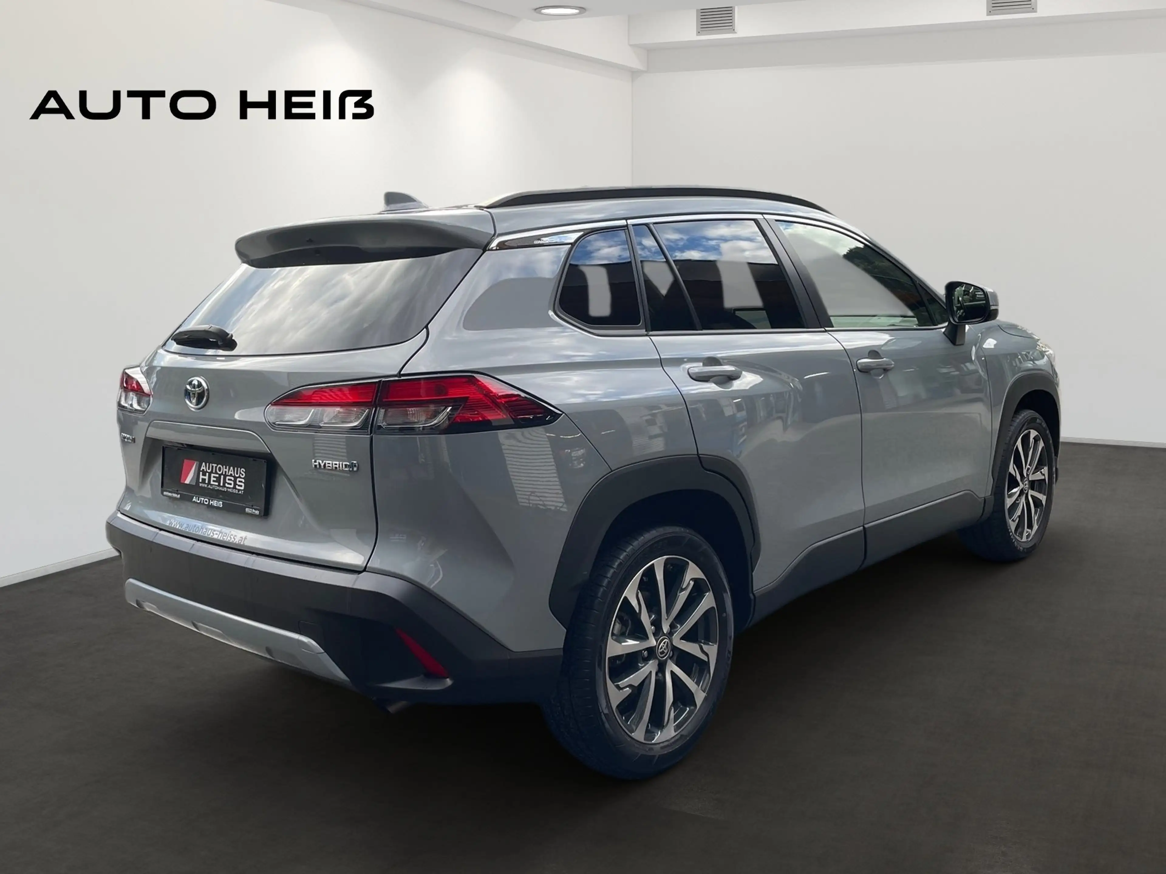 Toyota Corolla Cross Hybrid AWD Design *8-fach — photo 5