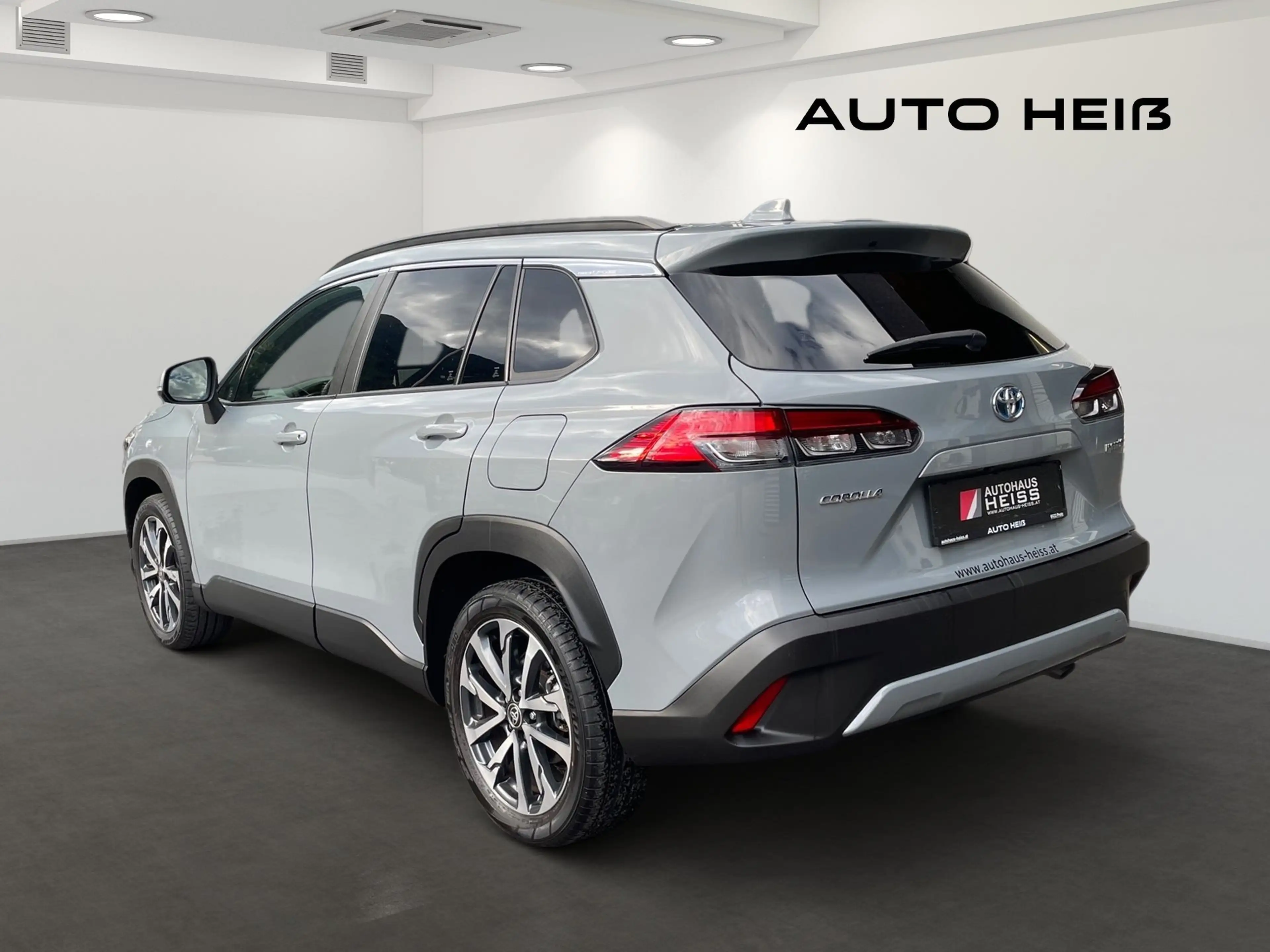 Toyota Corolla Cross Hybrid AWD Design *8-fach — photo 7