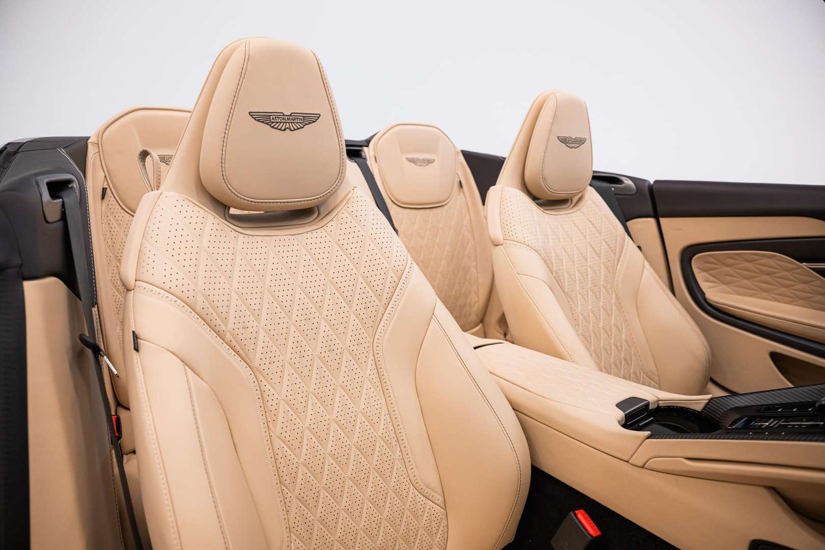 Aston Martin DB12 Volante 25MY -  - Joinsteer - #4