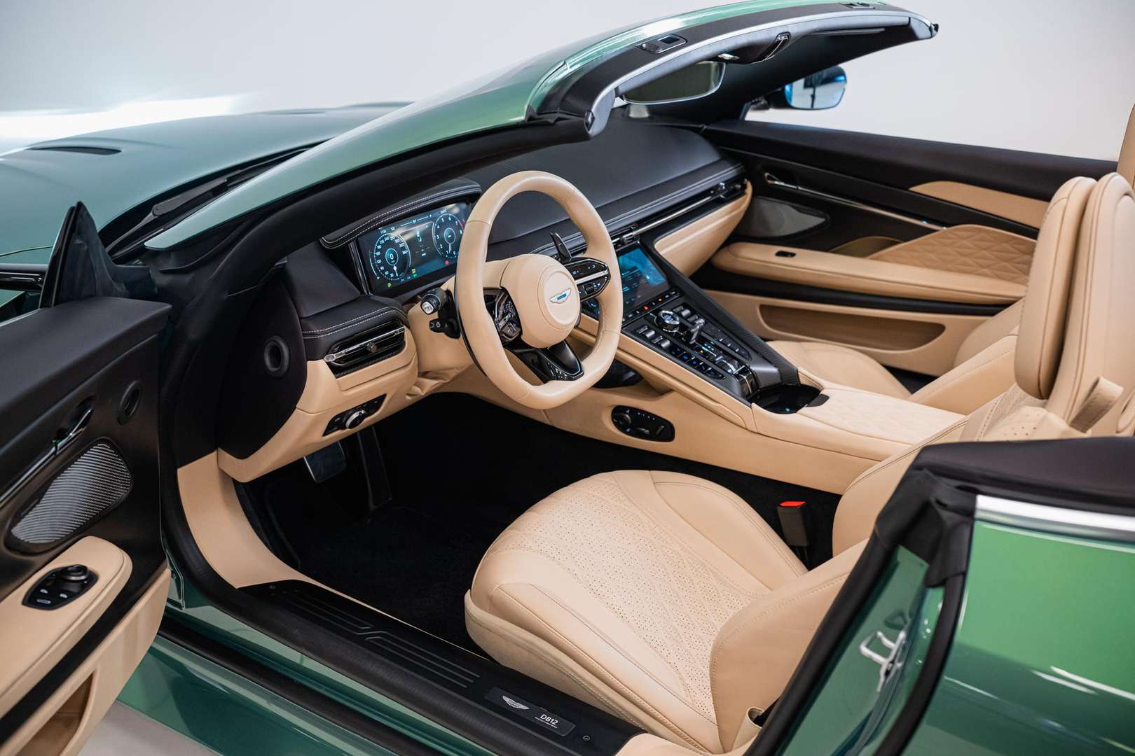 Aston Martin DB12 Volante 25MY -  - Joinsteer - #3