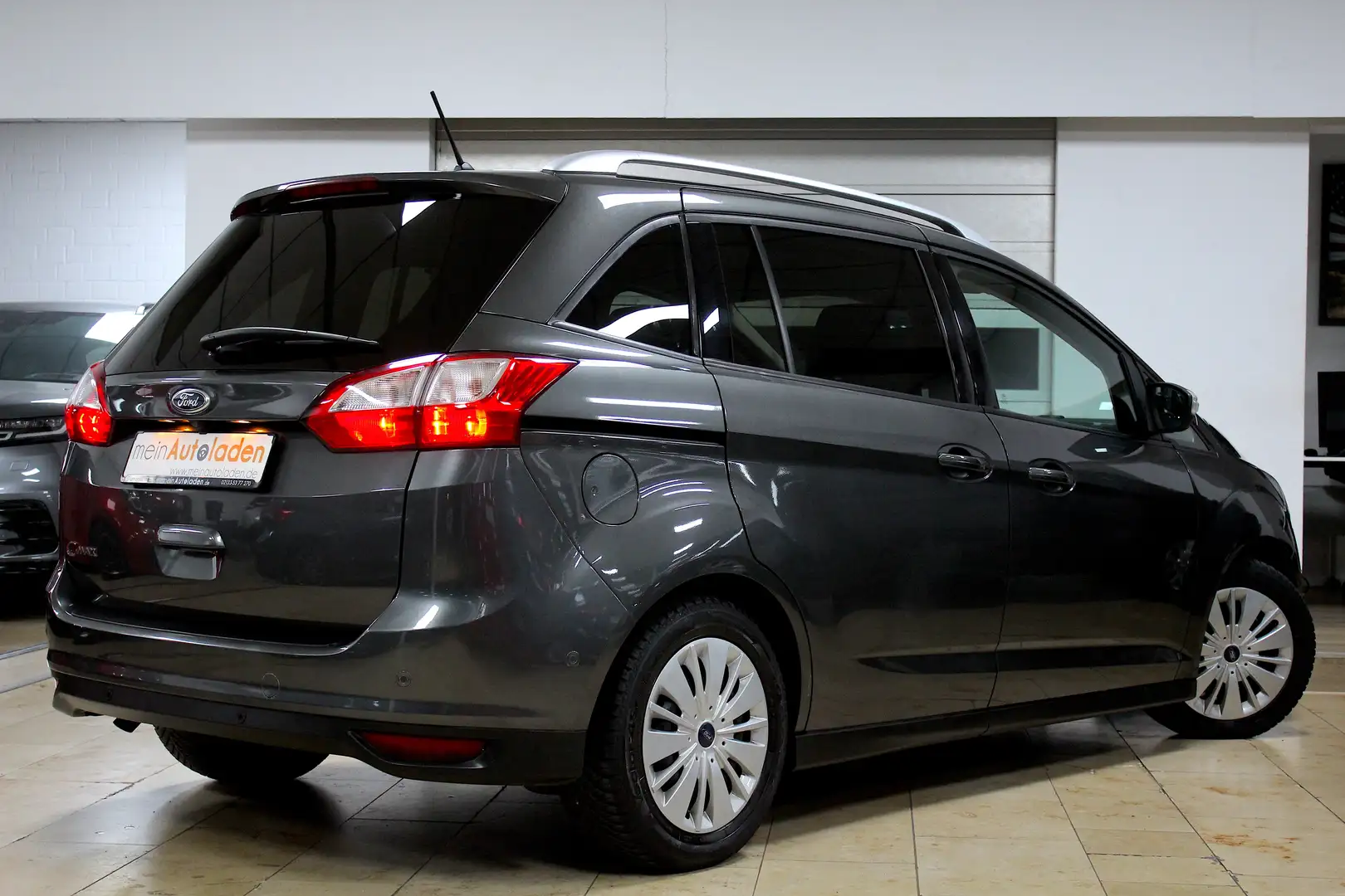 Ford Grand C-Max 1,0 EcoBoost *7-SITZER*NAVI*PARKASSIST*KAMERA*LED* Grijs - 2