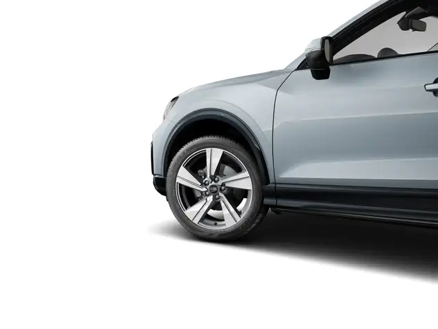 Audi Q2 view 3