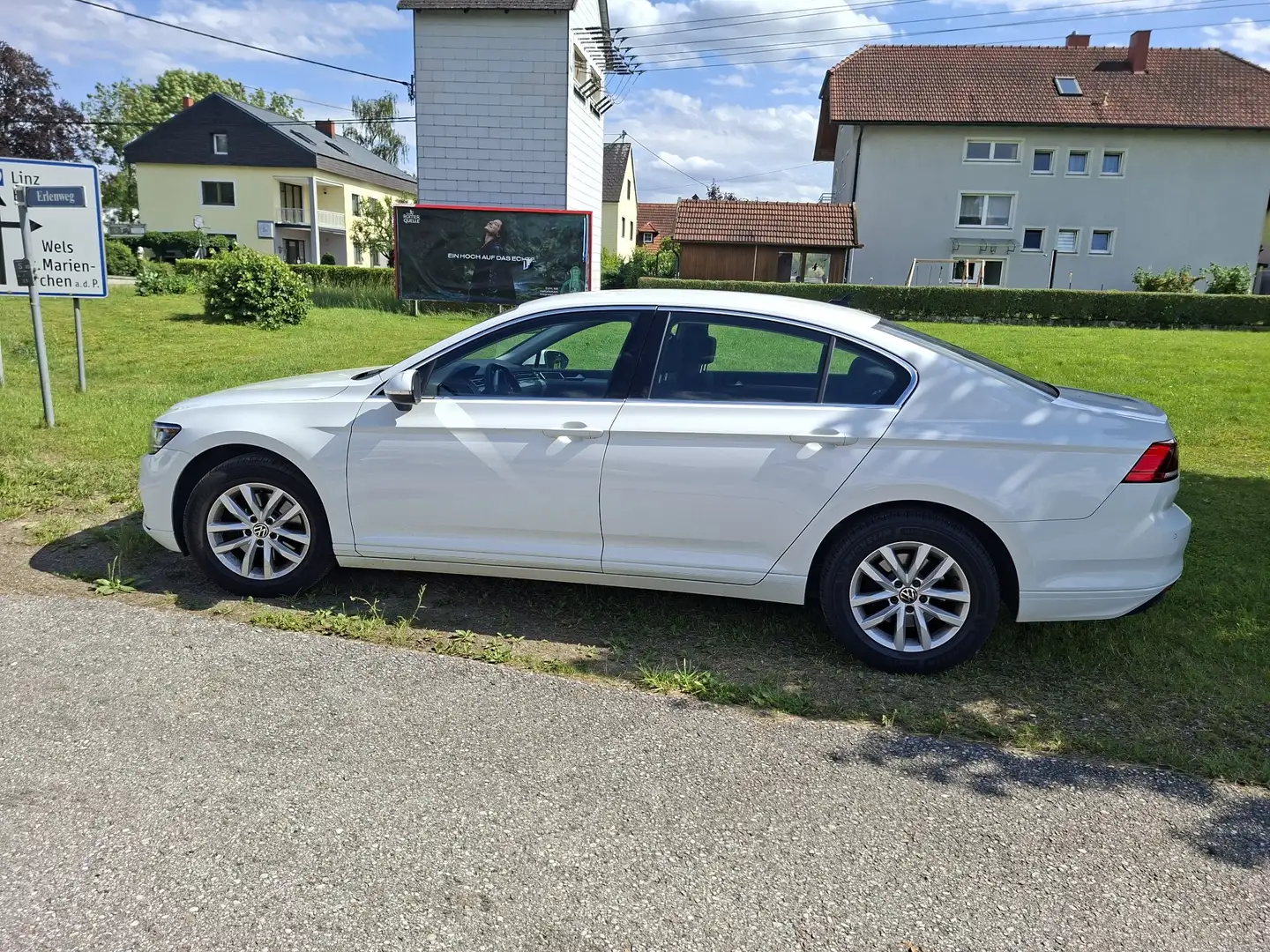 Volkswagen Passat Business 2,0 SCR TDI DSG Weiß - 2