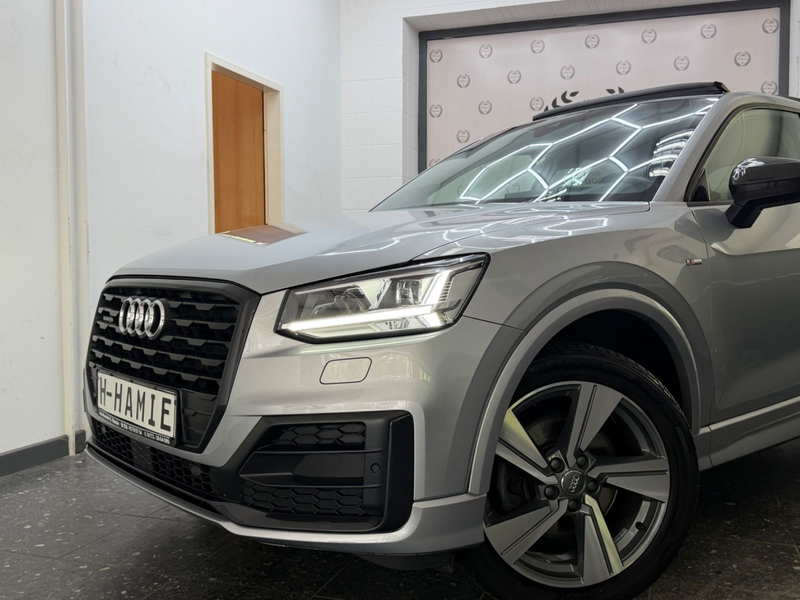 Audi Q2 40 TFSI QUATTRO S-LINE PANO HUD LEDER CARBON — photo 2